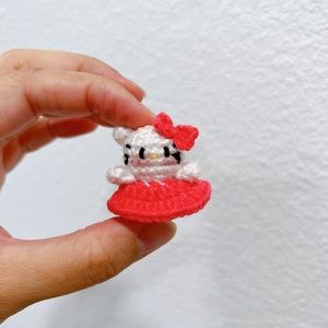 Crochet HelloKitty Keychain/Handmade HelloKitty Armigurumi/HelloKitty Doll